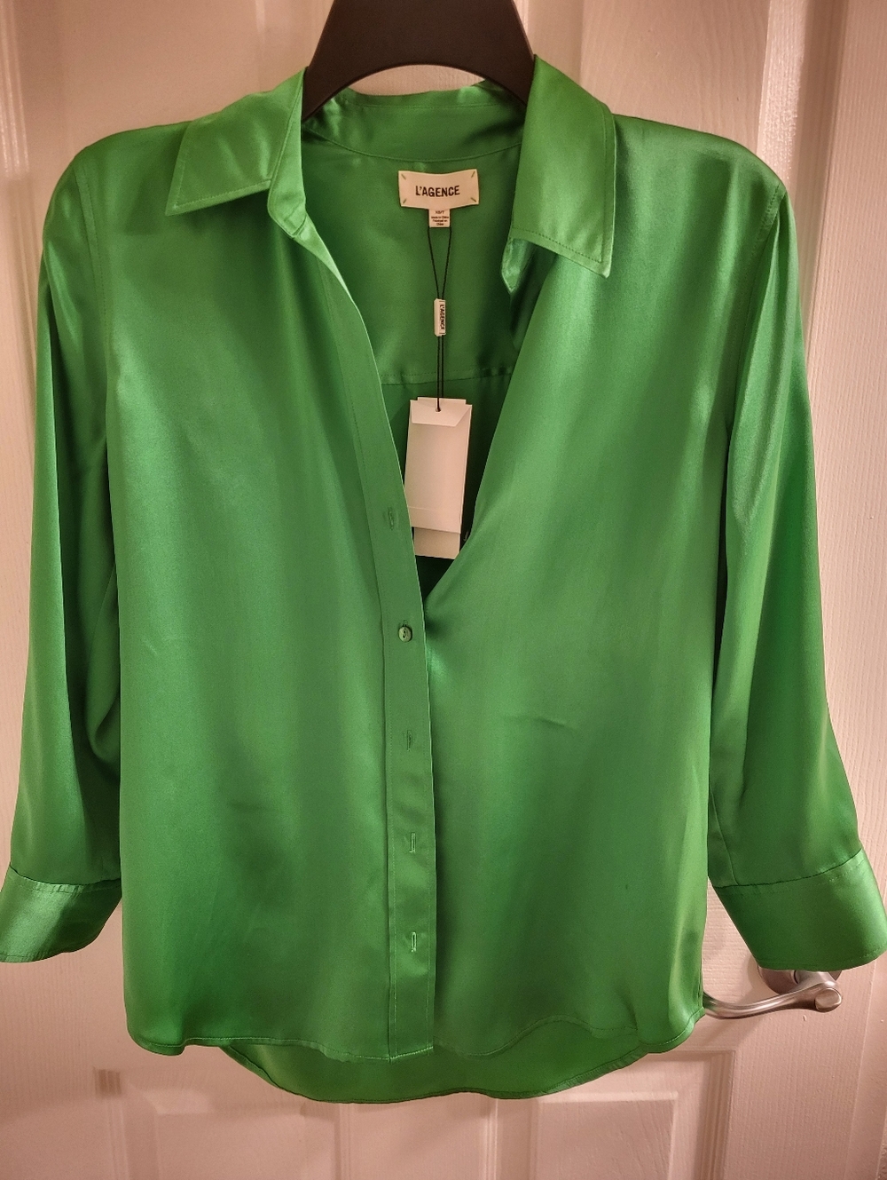 Women’s Green Satin Button-Up Blouse - Picture 5 of 9